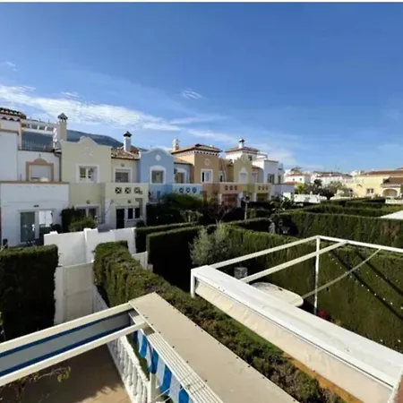 Beautiful Adosado Con Piscina Comunitaria Chalet